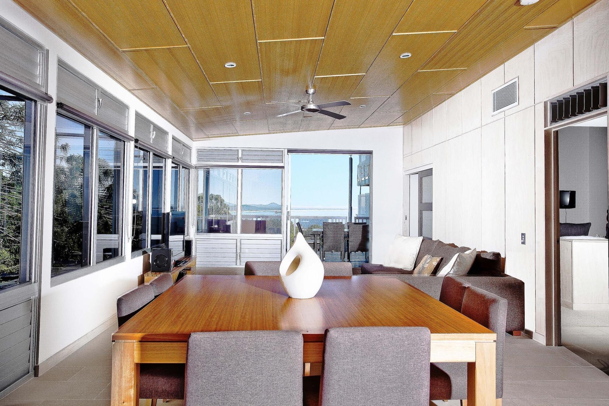 帕帕斯努萨度假村及别墅 外观 照片 A living room with a ceiling fan